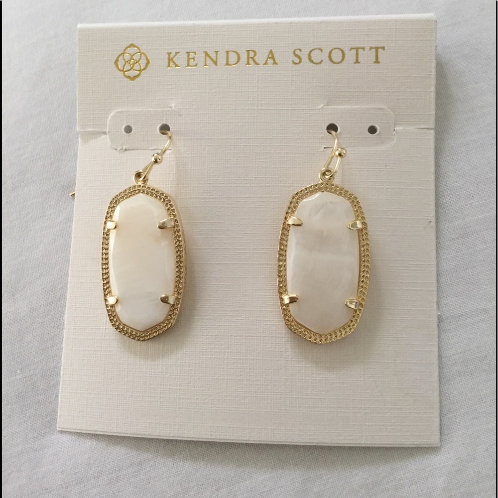 Kendra Scott Dani earrings